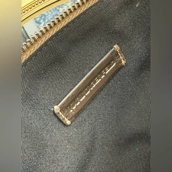 🆕 KARL LAGERFELD PARIS 🧿 NWOT K/Kushion Shoulder Pouch, Champagne Metallic - Picture 15 of 16